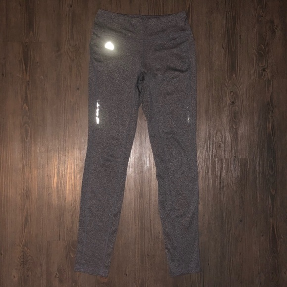 GREY PERFORMANCE LEGGINGS - Picture 1 of 4